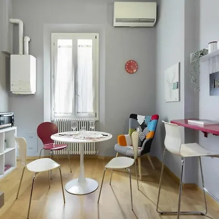 Apartment Red Flat
